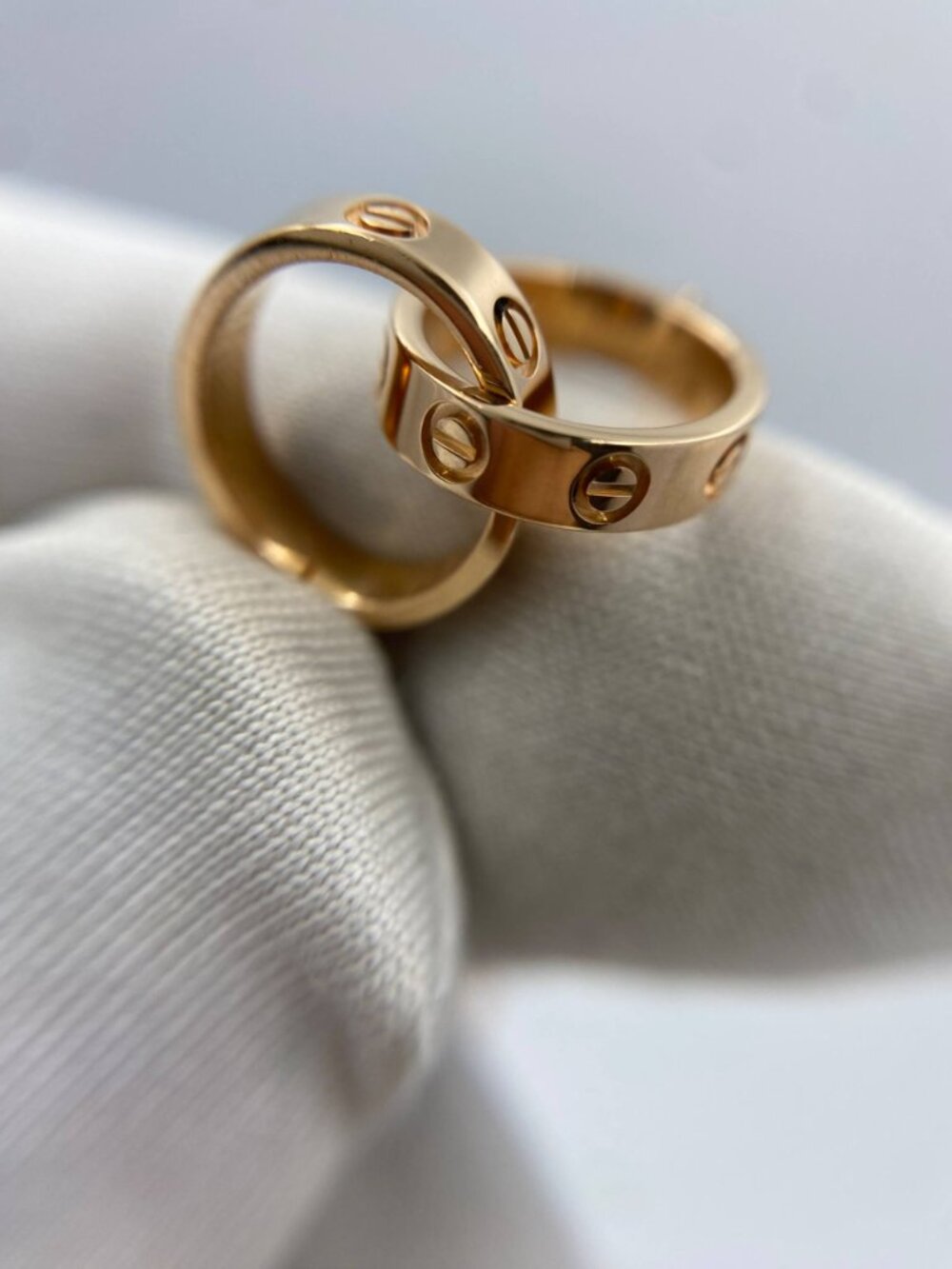 Authentic Cartier 18K Rose Gold Love Interlocking Double Ring Motif Bracelet - Picture 1 of 6